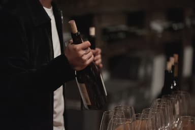 Public Health Fakes: drinking alcohol every day is good for your health. Issue #32