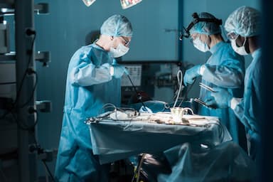 Public Health Fakes: Ukrainian military man witnessed the work of “black transplant specialists” at the front. Issue #33